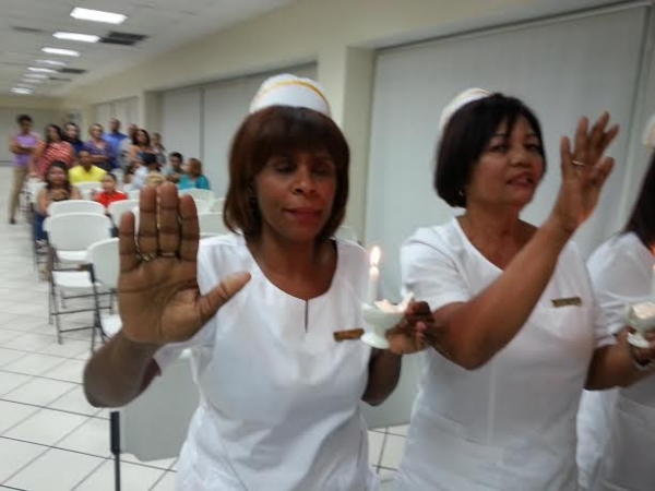 Consideran carrera de enfermería práctica como opción de sustento para dominicanas en Puerto Rico