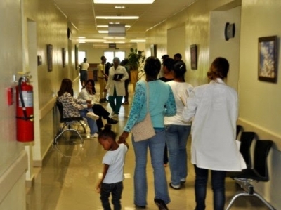 Afirman hospital provincial de Monte Plata limitado por falta de personal especializado