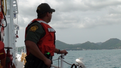 Armada frustra viaje ilegal de 19 personas a Puerto Rico: 