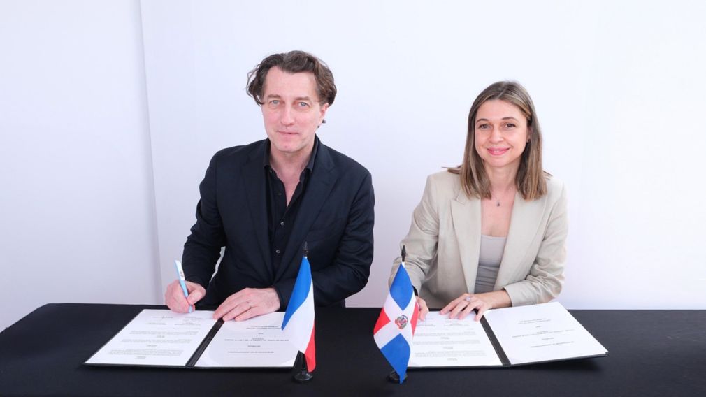 El acuerdo fue firmado por el presidente del CNC, Dominique Bouttonat y la directora general de la DGCINE, Marianna Vargas Gurilieva.