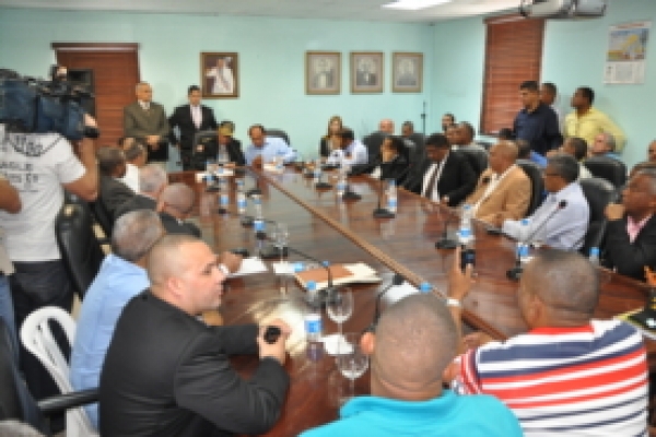 Organizaciones del transporte apoya al jefe de la Policía