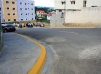 El proyecto de construcción de aceras, contenes y señalización de las calles en esa comunidad de la zona sur fue ejecutado con recursos del Presupuesto Participativo.