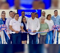 El alcalde Roquelito García encabezó la entrega.