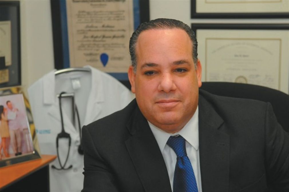 Doctor José R. Yunen.