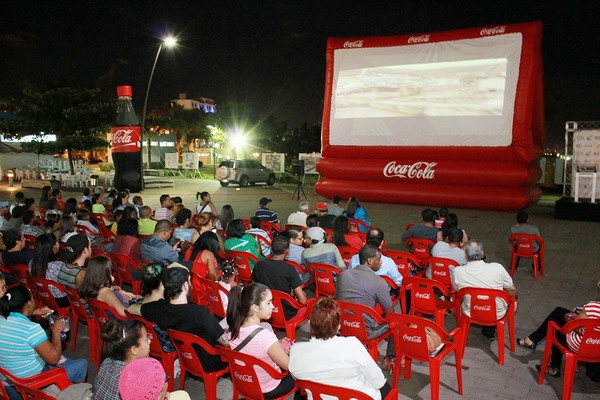 Ministerio de cultura caribbean cinemas y Coca Cola inician cine libre