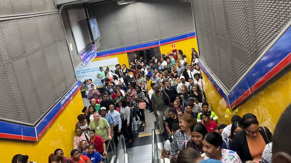 Cientos de usuarios del Metro se vieron afectados ante una nueva falla en Línea 2.