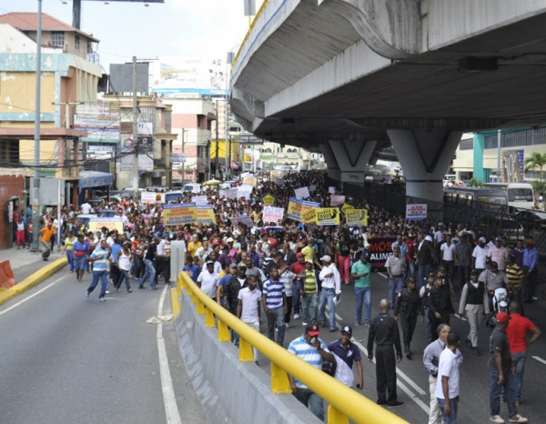 Marcha de cientos de mujeres transportistas.