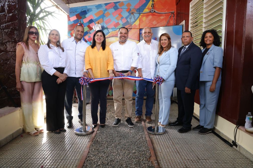 La Casa de los Derechos se ubica en el local del Centro Jurídico para la Mujer y la Casa de la Juventud, en Salcedo.