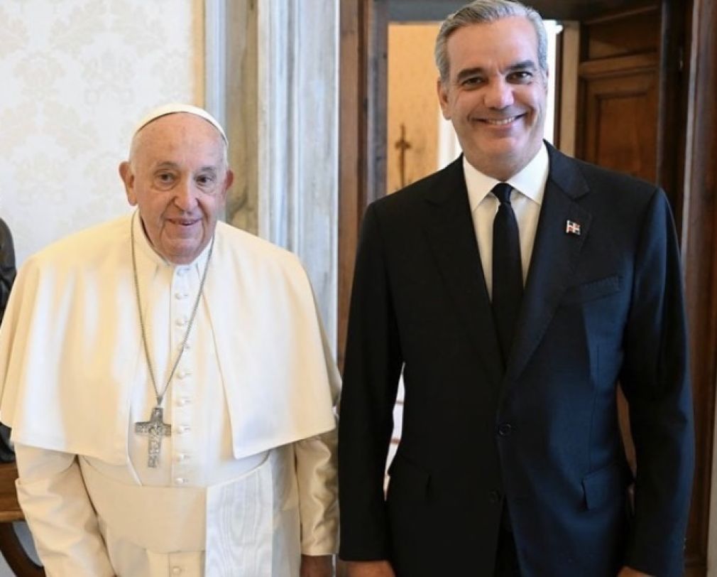 El Papa Francisco también felicitó al presidente Luis Abinader por su reelección.