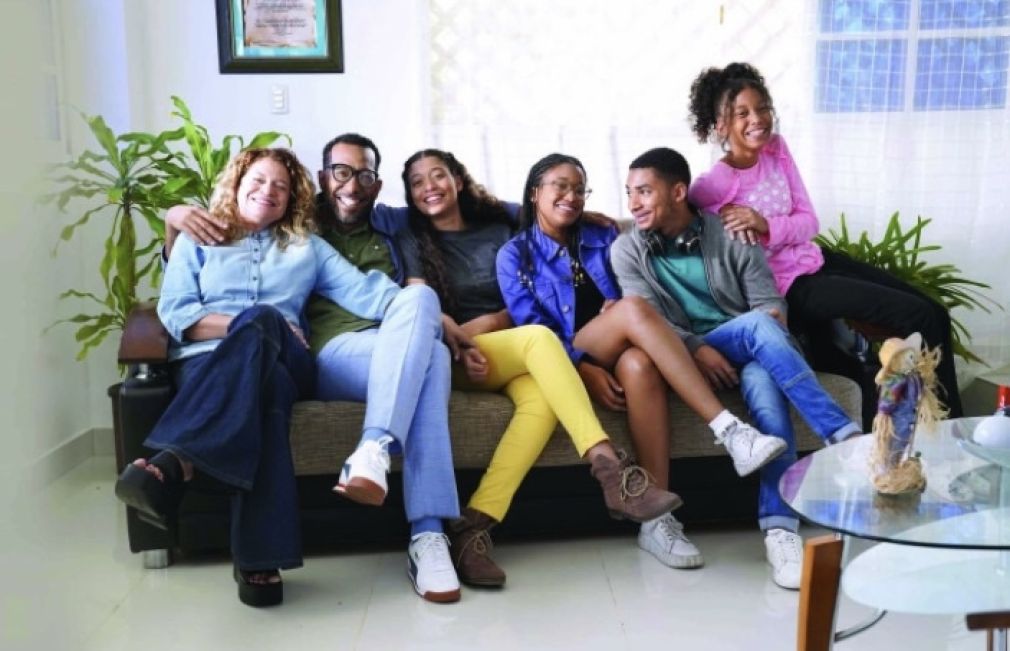 La Familia Espejo, serie de TV con más nominaciones a los Premios Platino 2025.