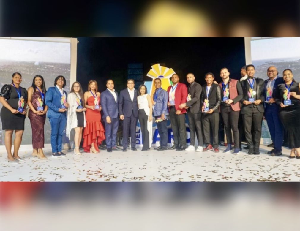 La ceremonia se fue realizada en el Museo Faro a Colón y se premiaron diversas categorías, entre ellas, el emprendimiento, la superación y logros personales e innovación municipal juvenil.