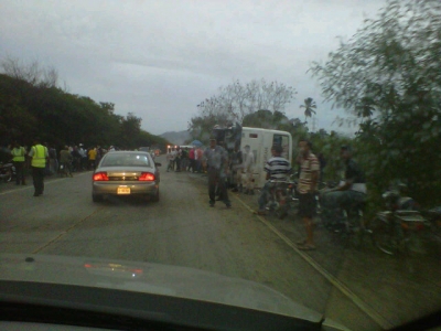 Accidente de tránsito en Las Charcas, Azua.