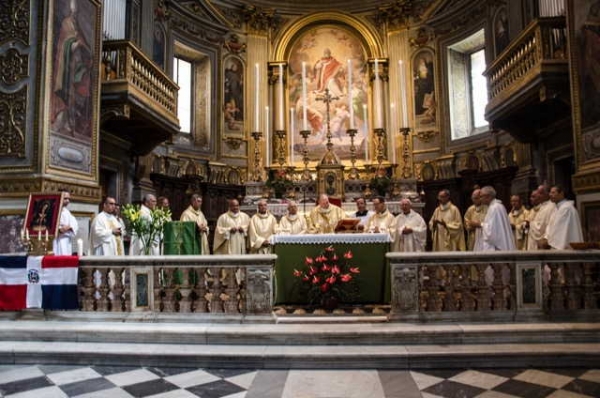 Obispos celebran día de las Madres junto a  la comunidad dominicana radicada en Roma