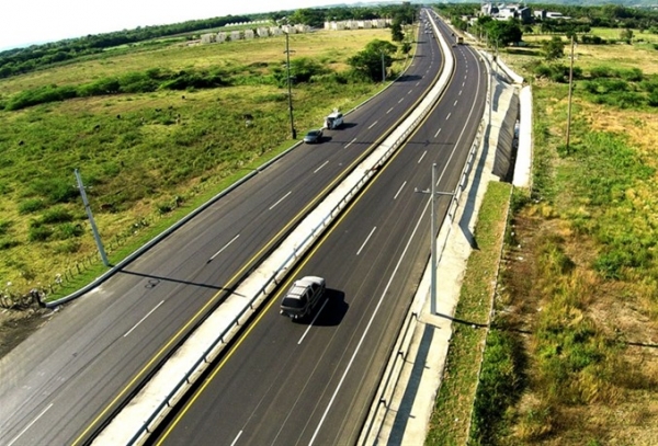 Gobierno entrega tres carreteras reconstruidas en Santiago de los Caballeros