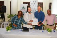 La iniciativa fue lanzada en San Juan de la Maguana y busca impulsar la cultura de siembra, embellecer y desarrollar ciudades y combatir el cambio climático en la República Dominicana.