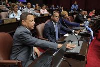 En total los diputados y diputadas modificaron 32 artículos, 24 en la Comisión y 8 en el pleno.