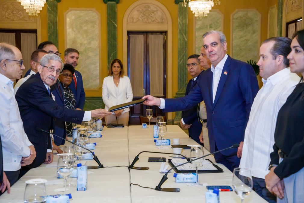 En los próximos días se entregará a cada expresidente de la República el contenido del documento que se hará público el próximo martes 16 de septiembre a las 2:00 de la tarde.