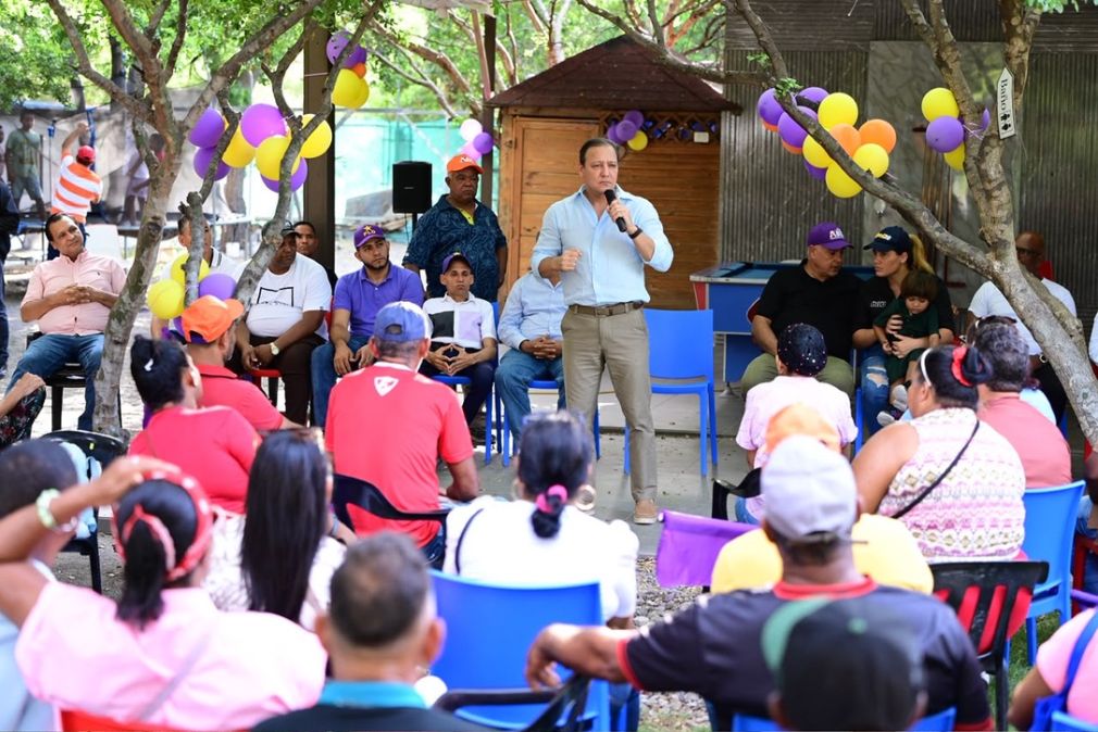 Advierte que la ciudadanía no puede equivocarse rumbo al 2028.