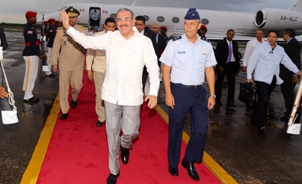 Regresa Medina tras participar en la VI Cumbre de la AEC