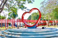 La alcaldía de Santiago construyó la ampliación de la calle del Instituto Iberia en Los Llanos de Gurabo, un parque en El Embrujo y un parque infantil en el barrio La Joya.