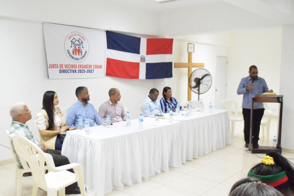 Junta de Vecinos Ensanche Conani en Santiago presenta nueva directiva y demanda soluciones para la comunidad.