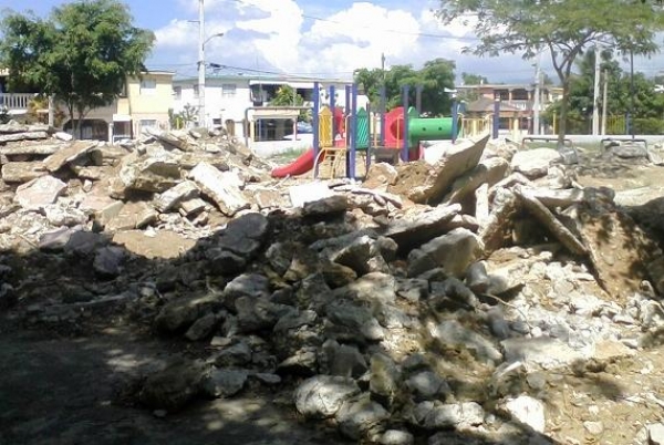 Denuncian Alcaldía de Santiago destruyó parque infantil en San Lorenzo en Cienfuegos