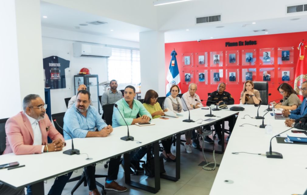 Comité de Prevención del DN se reúne para evaluar riesgos debido al inicio de la temporada ciclónica el 1 de junio.