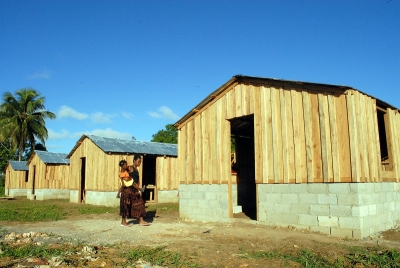Medioambiente entregará casas a 38 familias de Guaraguao