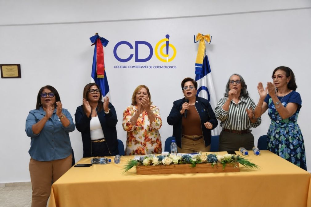 Representantes del Colegio Dominicano de Odontólogos.