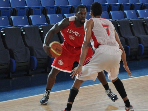 Refuerzos Brian Laing y Anthony Harris integrados a Leones de Santo Domingo
