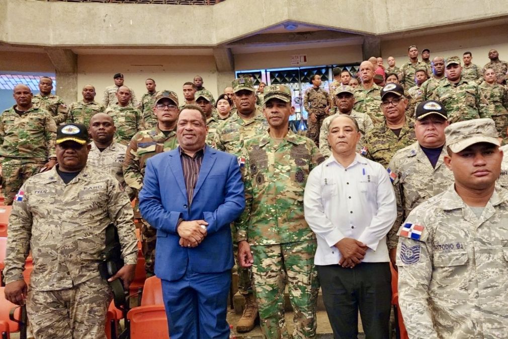 Policía Militar Electoral mantuvo orden y seguridad en recintos electorales.