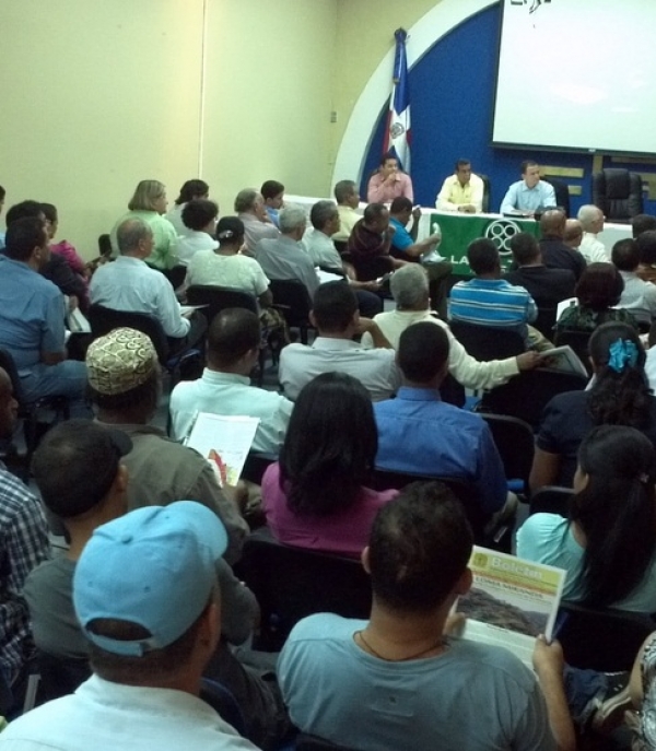 Entidades exigen preservar Loma de Miranda