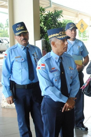 Director del CESAC inspecciona labores de seguridad en aeropuerto La Romana