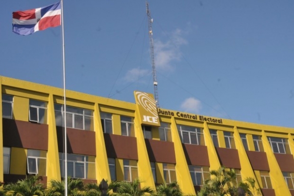 JCE informa empresas participan licitación cédulas y formularios de actas
