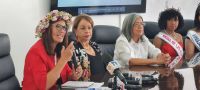 Alba Iris Rodriguez, del Festival de las Flores, habla a los medios sobre el Festival  de las Flores 2022.