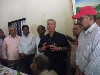 Construyen y reparan caminos vecinales en Neiba Obra Pública