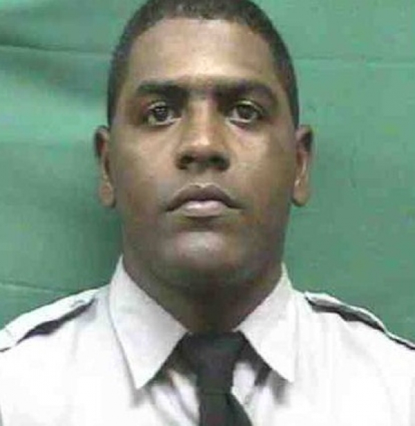 Javier Sosa, oficial de la Policía herido de bala en distintas partes del cuerpo. 