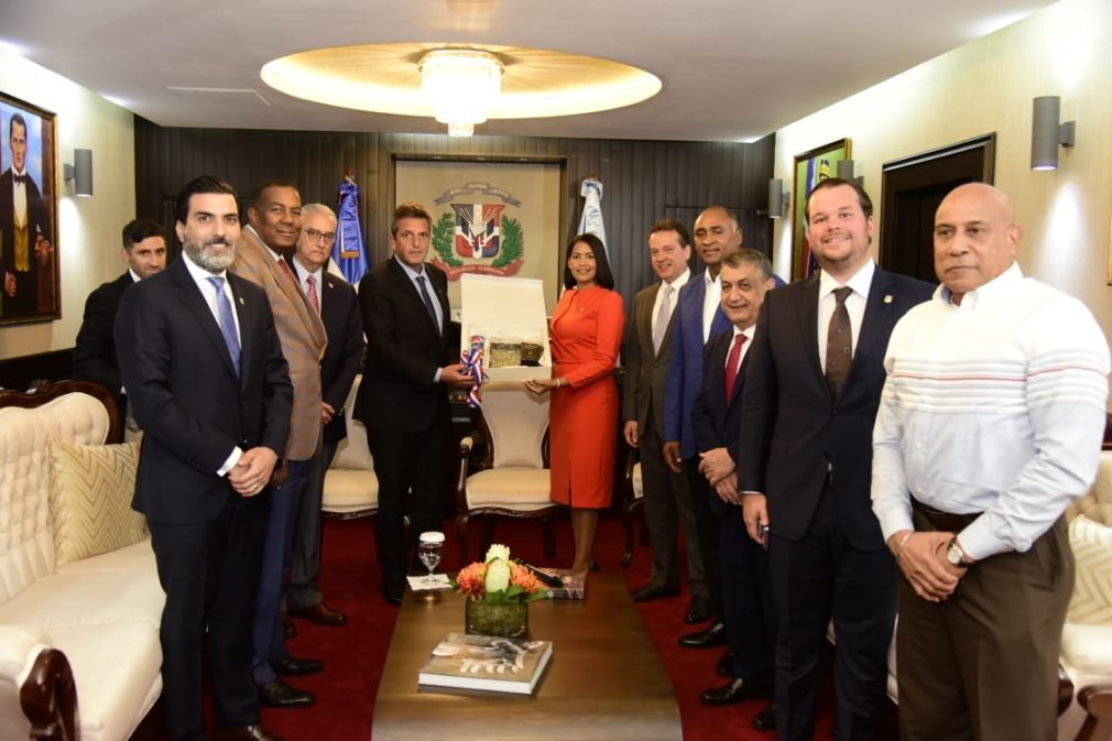 Sergio Massa habló en una visita que hizo a la Cámara de Diputados, donde fue recibido por su vicepresidenta, Olfany Ménedez y una comisión de legisladores.