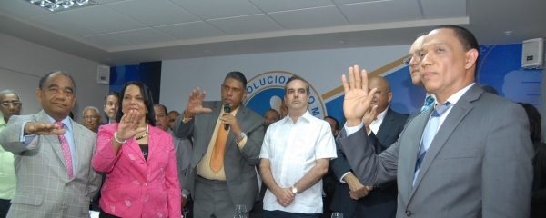 Abinader: pacto suscrito entre Danilo y Miguel es "la continuidad de un negocio con los recursos del Estado":