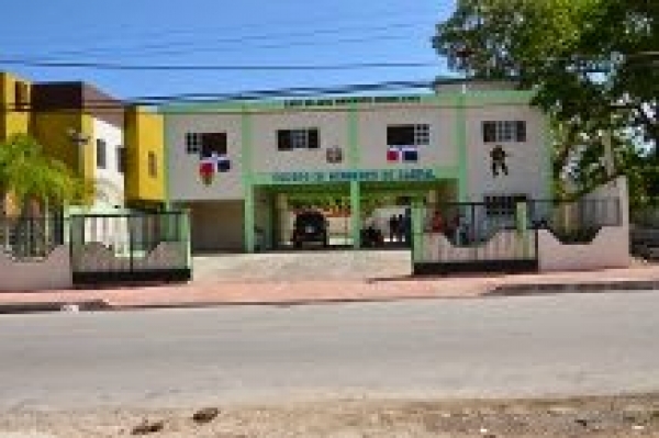 Inauguran en Cabral cuartel de bomberos 