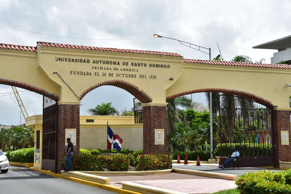 Recinto UASD Santo Domingo.