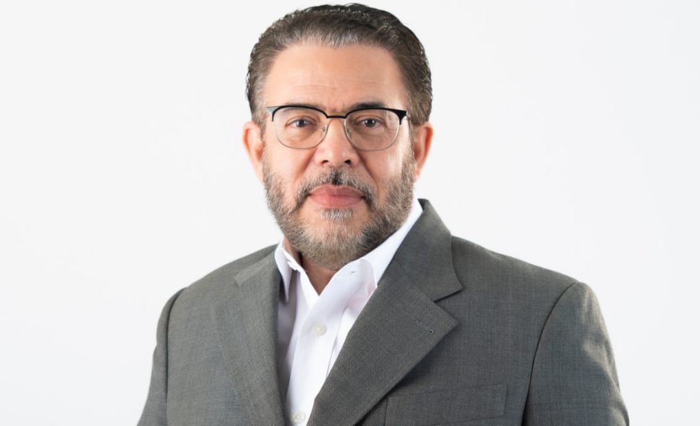 La firma Datincorp establece que Guillermo Moreno proyecta 48.47% mientras Omar Fernández llega a 45.78%.