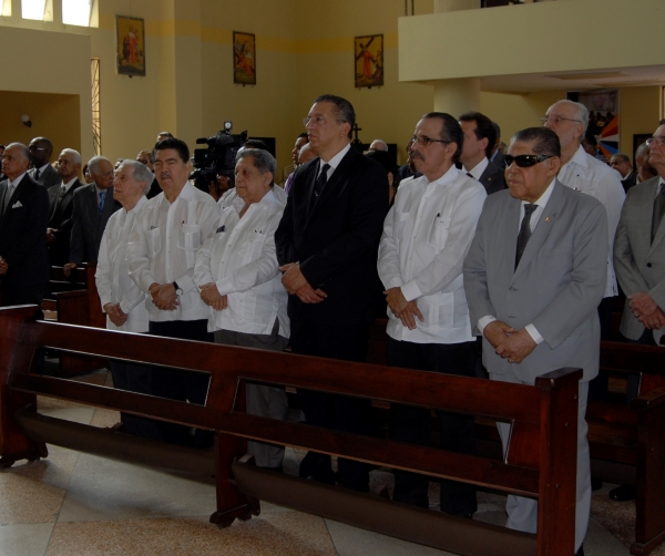 Los principales dirigentes de la Fundación Joaquín Balaguer, dirigentes del Partido Reformista Social Cristiano, encabezaron la misa de recordación del 12 aniversario del fallecimiento del líder reformista.