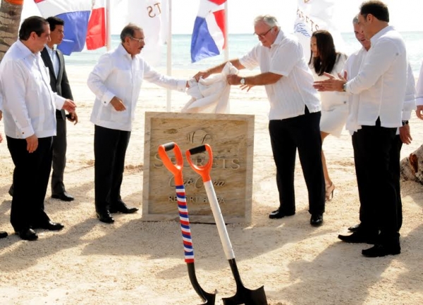 Ministro de Turismo: sector crecerá más del 10 % en el 2015
