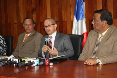 Freddy Hidalgo, ministro de salud en rueda de prensa