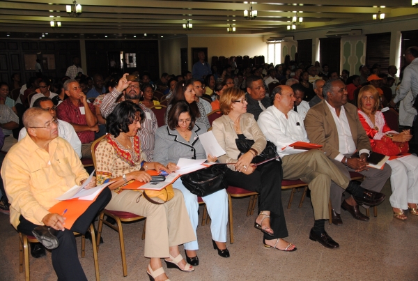 Alcalde de Santiago anuncia 4to. campamento mundial de la Juventud 