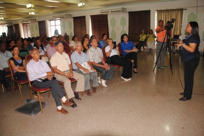 Regional de Salud y Alcaldía de Santiago imparten charla fiebre chikungunya