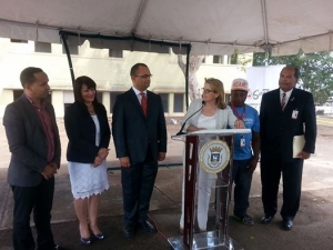 Alcaldesa de San Juan  Puerto Rico anuncia  proyecto construcción "Casa Dominicana": 