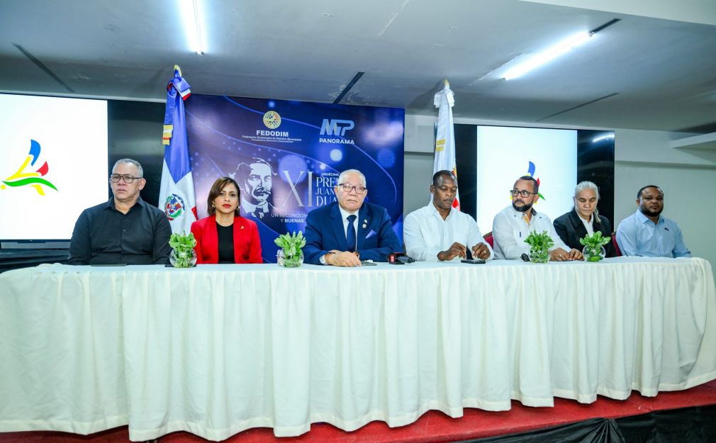 Los detalles de la premiación fueron ofrecidos por el presidente de Fedodim, Lioncito Jose, y el director ejecutivo de la institución, Pedro Richardson, así como por Camilo Then, productor general de los Premios Juan Pablo Duarte. Imagen: Fuente externa.
