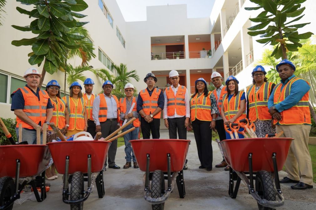 Las mejoras incorporan una estrategia de mitigación ambiental para reducir el impacto ecológico y promover una cultura de sostenibilidad dentro del campus.